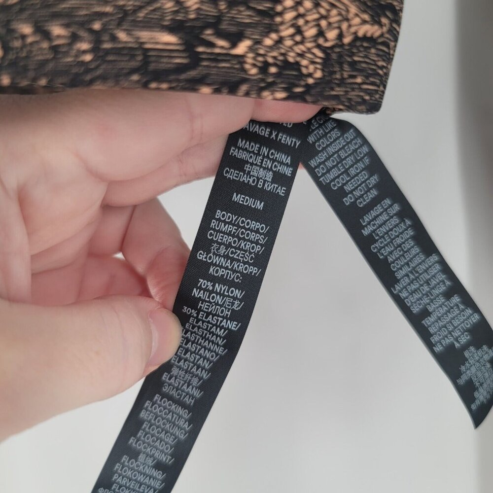 NEW Savage x Fenty Special FX Top and High-Waist Legging Size Medium - Picture 7 of 9